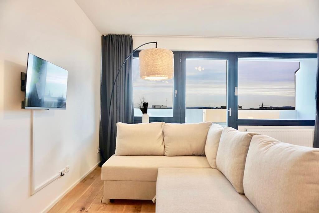 Neu Modernes Apartment In Top Lage, Free Parking Max 1,65M Hoehe Und 1,8M Breite カールスルーエ エクステリア 写真